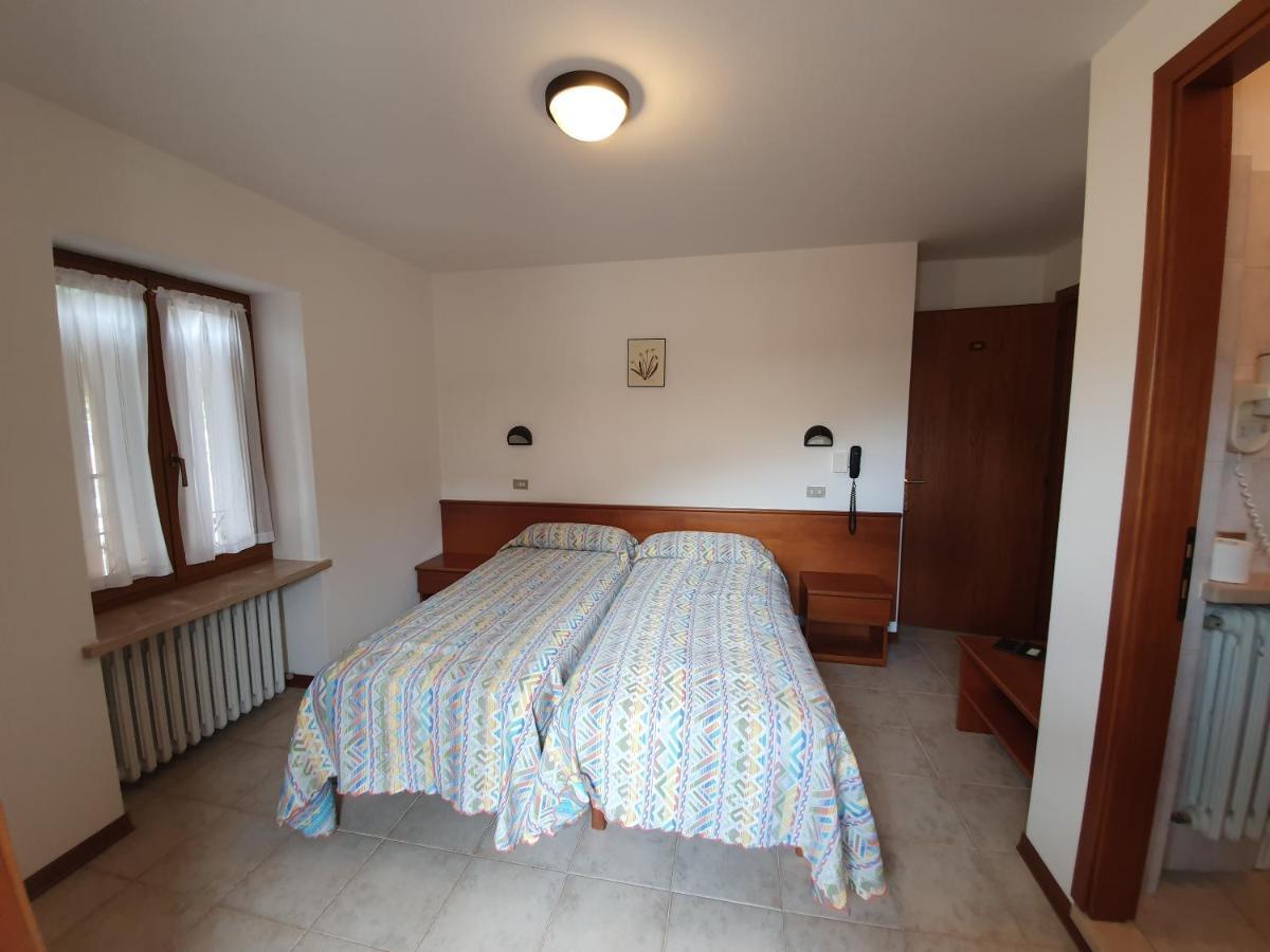 Albergo Speranza Spiazzi Di Monte Baldo Spiazzi Di Caprino Εξωτερικό φωτογραφία
